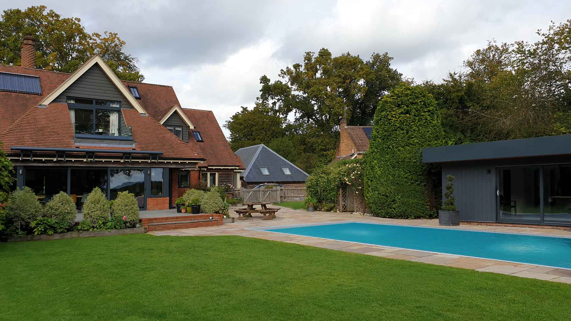 Oakwood M1 Cloudy Day